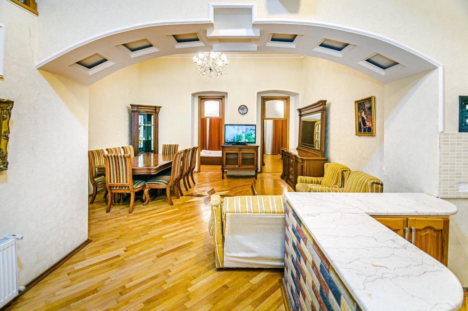 Apartment Hiss Lux